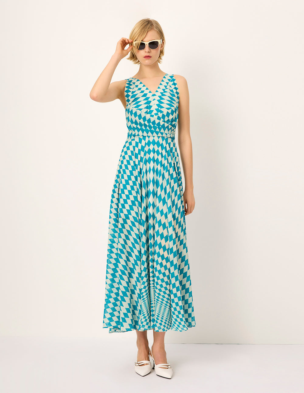 MARYLING V-Neck Sleeveless Cross Empire-Waist Pleated Floral Midi Dress